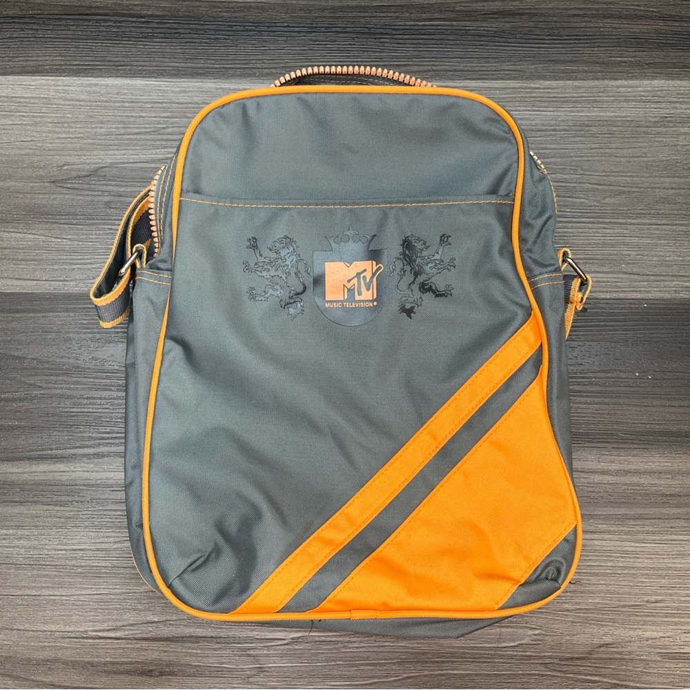Soren MTV Shoulder Bag in Gray and Orange